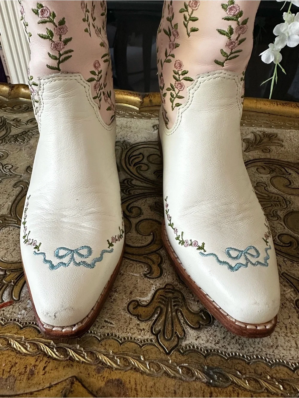 Mini Rosemary Cowgirl Boots in Cream & Pink